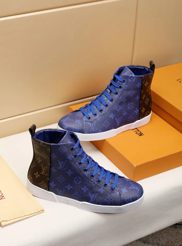 Factory price: 400💰【LV】Official website popular series 🇮🇹🇮🇹1:1 production, selected high-end imported imitation sheepskin lining sheepskin pads, matched with Louis Vuitton Monogram Ecli men's shoes 💰se canvas and pure white rubber soles, extremely simple design, perfect interpretation of the latest inspiration for shoes, classic and fashionable integration, 🔍🔍high quality, worthy of your possession. The bottom car thread will never be unglued. Sellers are welcome to sell as shown in the picture above. We can send one piece on behalf of you. Number of yards: 38-44 (45 yards can be customized)